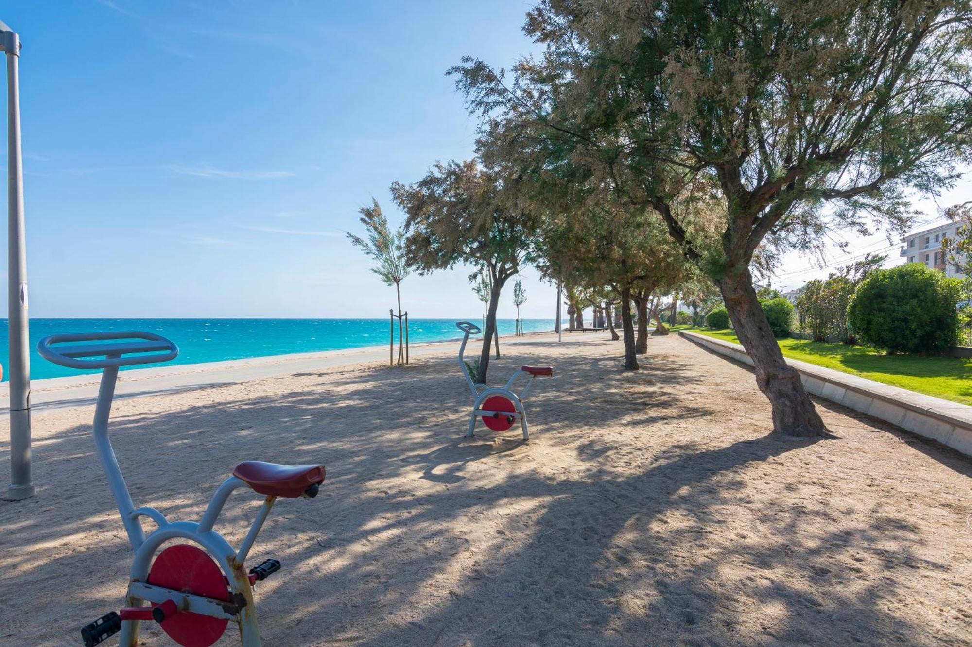 Homeholidaysrentals Atico Ocean Pineda de Mar Exterior photo